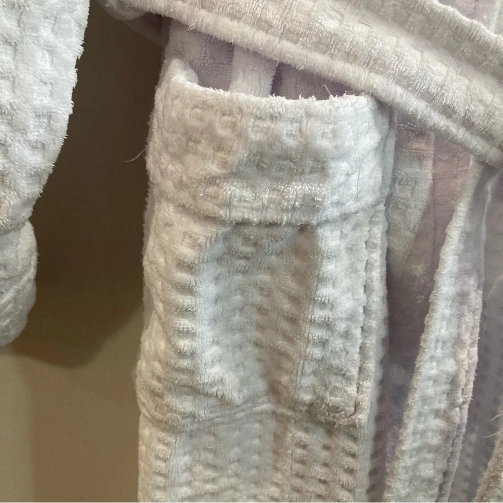 LA VIE EN ROSE Sz M Hotel Collection Belted Luxurious Waffle  Terry Spa Robe - Picture 4 of 10
